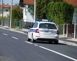 Užas u Glini: Zavezao psa za kuku vozila pa ga vukao ulicama