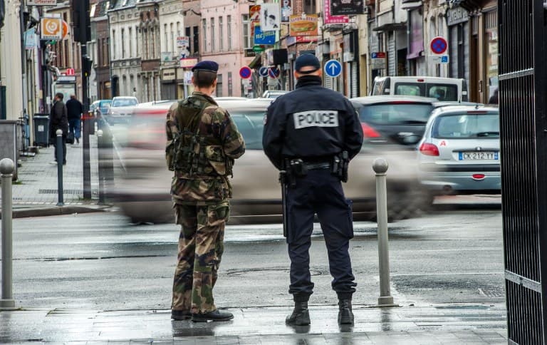 Nova drama u Francuskoj: Pucnjava u blizini džamije, napadač uhapšen