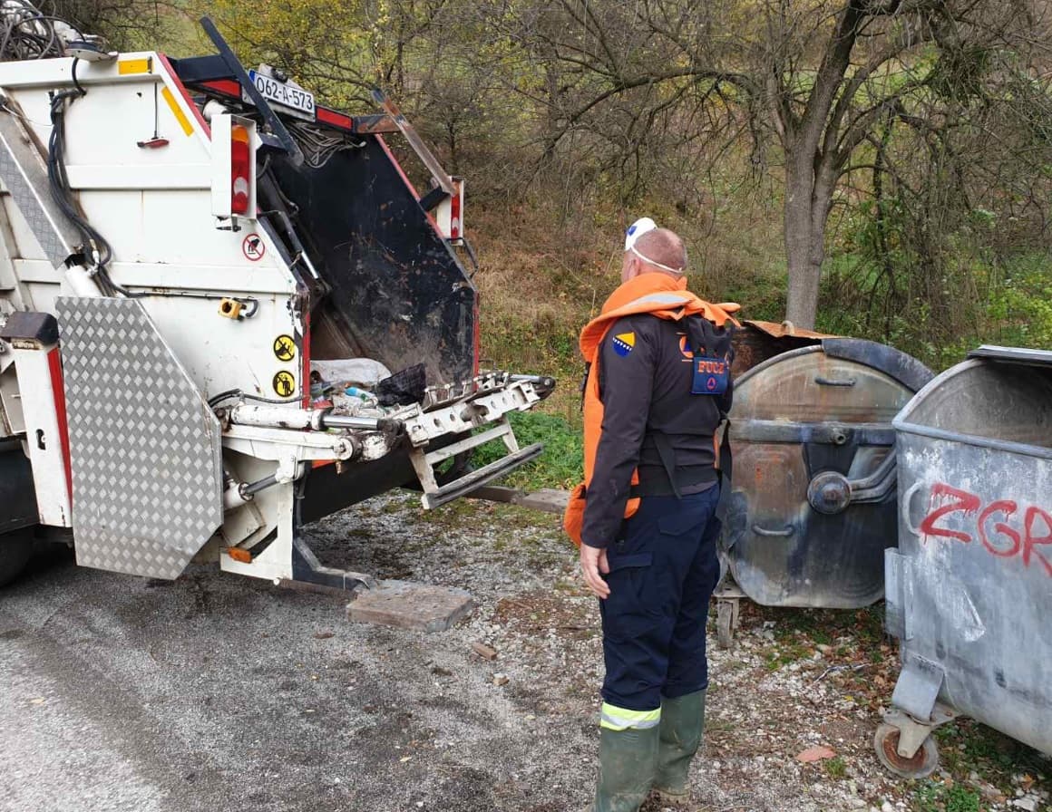 Komunalci pronašli minu u kontejneru, spriječena tragedija