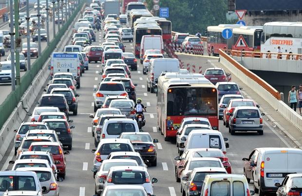 Lančani sudar najmanje pet vozila: Među povrijeđenima i beba