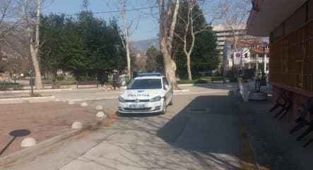Teško povrijeđen motociklista, oštećena dva vozila