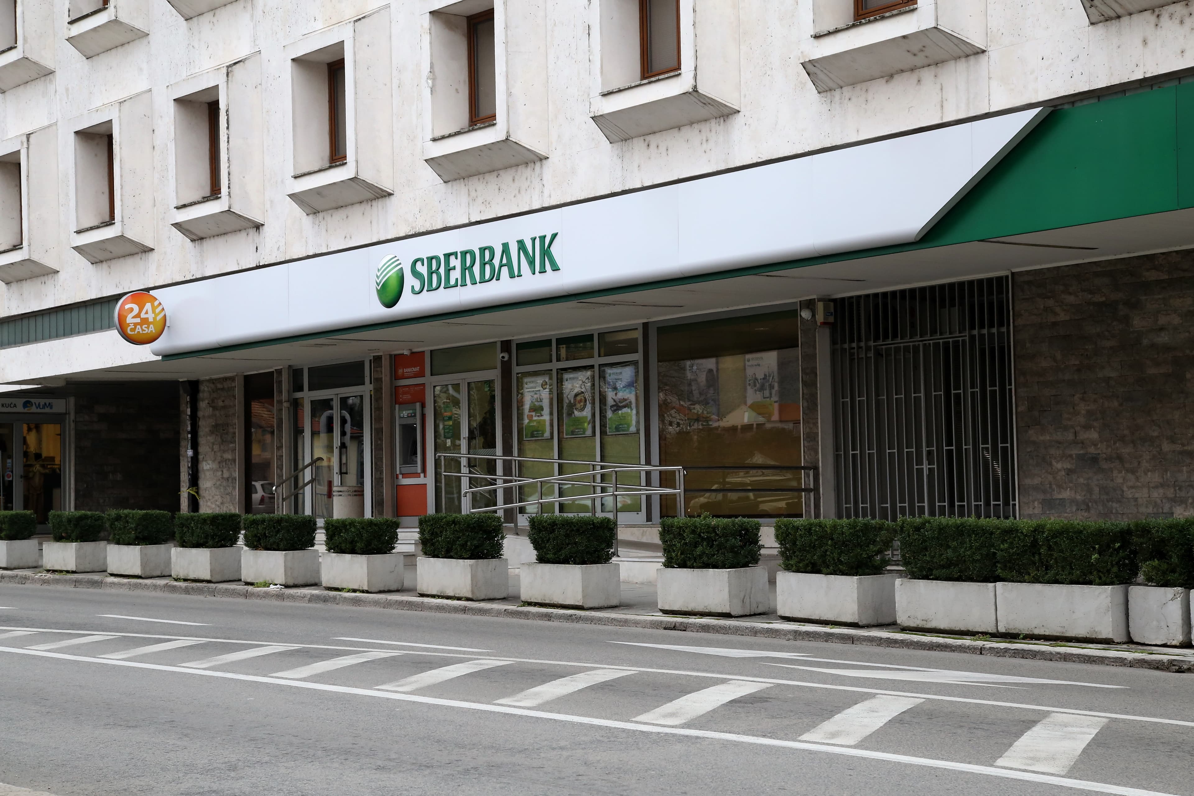 Pucnjava u Trebinju: Ispalio hitac u „Sberbanku“