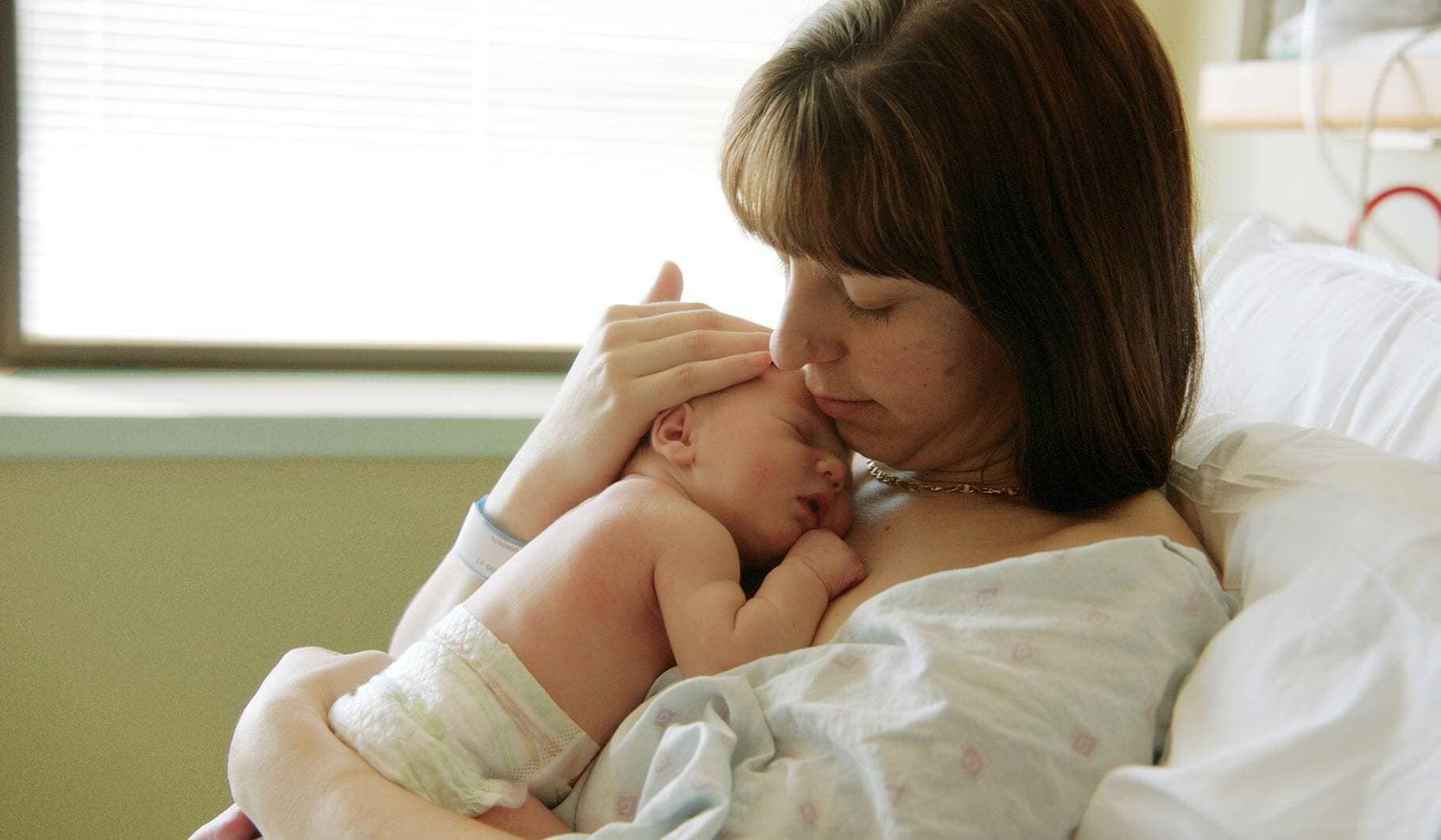 Grlite i mazite svoje bebe: To je dobro za djetetove gene