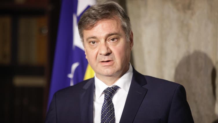Zvizdić: Neka Božić bude povod za afirmaciju tolerancije