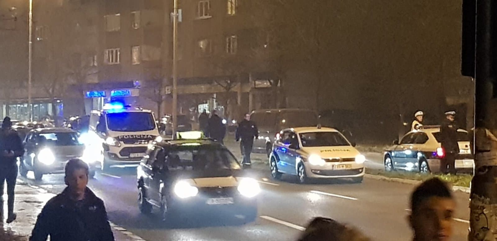 Velika akcija u Tuzli: Nakon pucnjave, policija s dugim cijevima uhapsila tri osobe