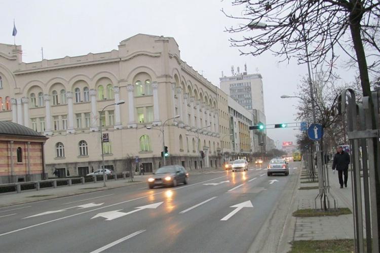 Pronađen s glavom na volanu: Muškarac mrtav u džipu u centru grada
