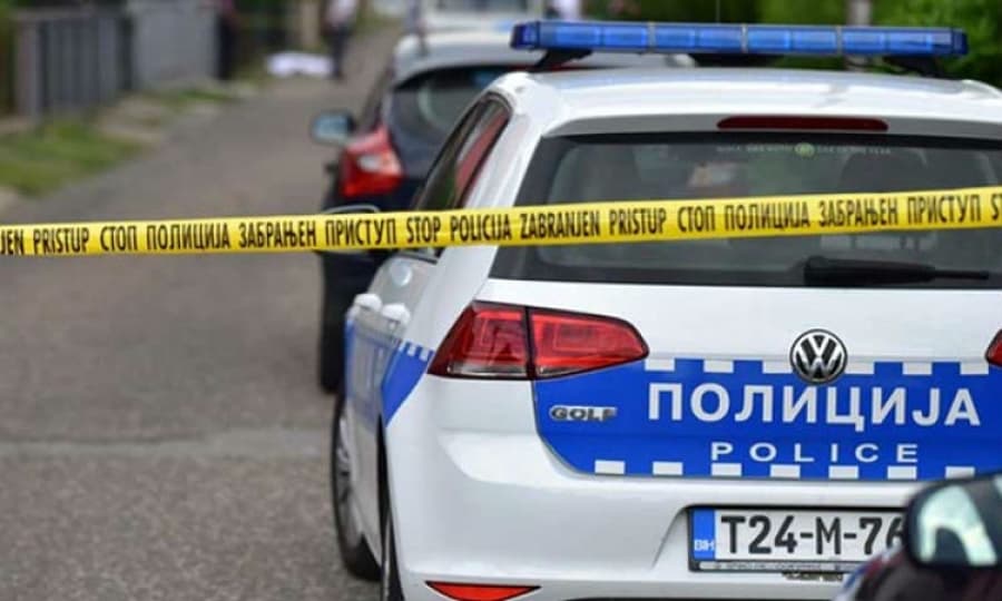 Drogiran i pijan napao policajce s dva noža
