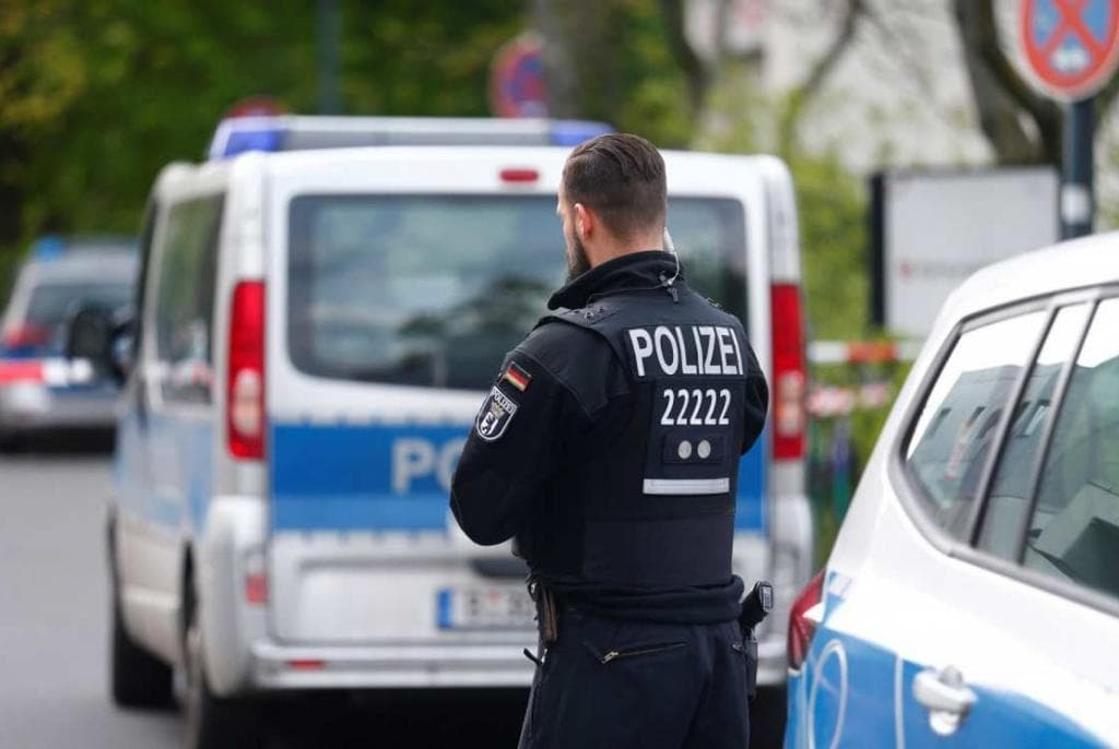 Drama u Njemačkoj: Automobilom se zabio u karnevalsku povorku