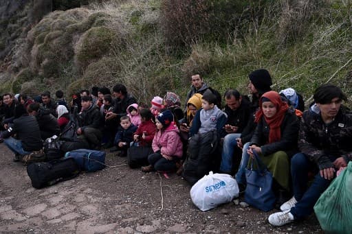 Stotine migranata probile kopnenu i morsku granicu Grčke, neki već na Lezbosu