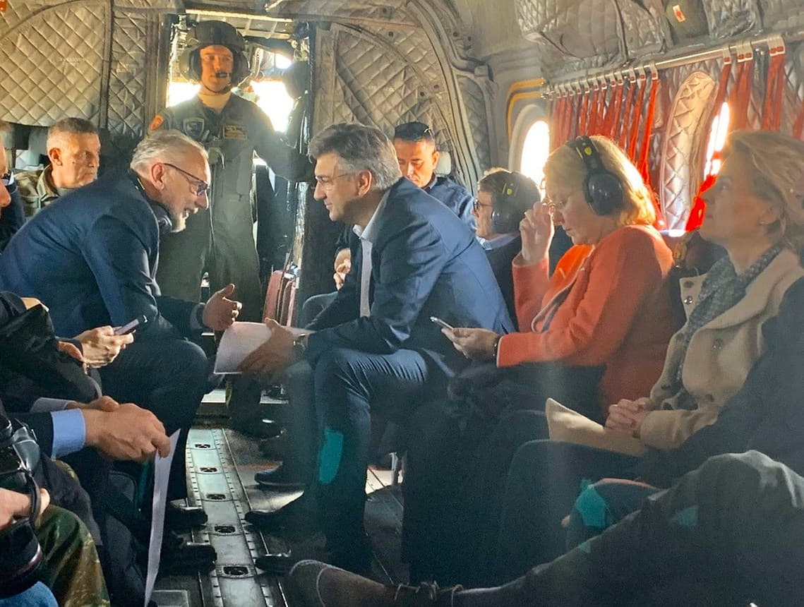 EU šalje avione, helikoptere, brodove i hrpu novca Grčkoj za odbranu granice