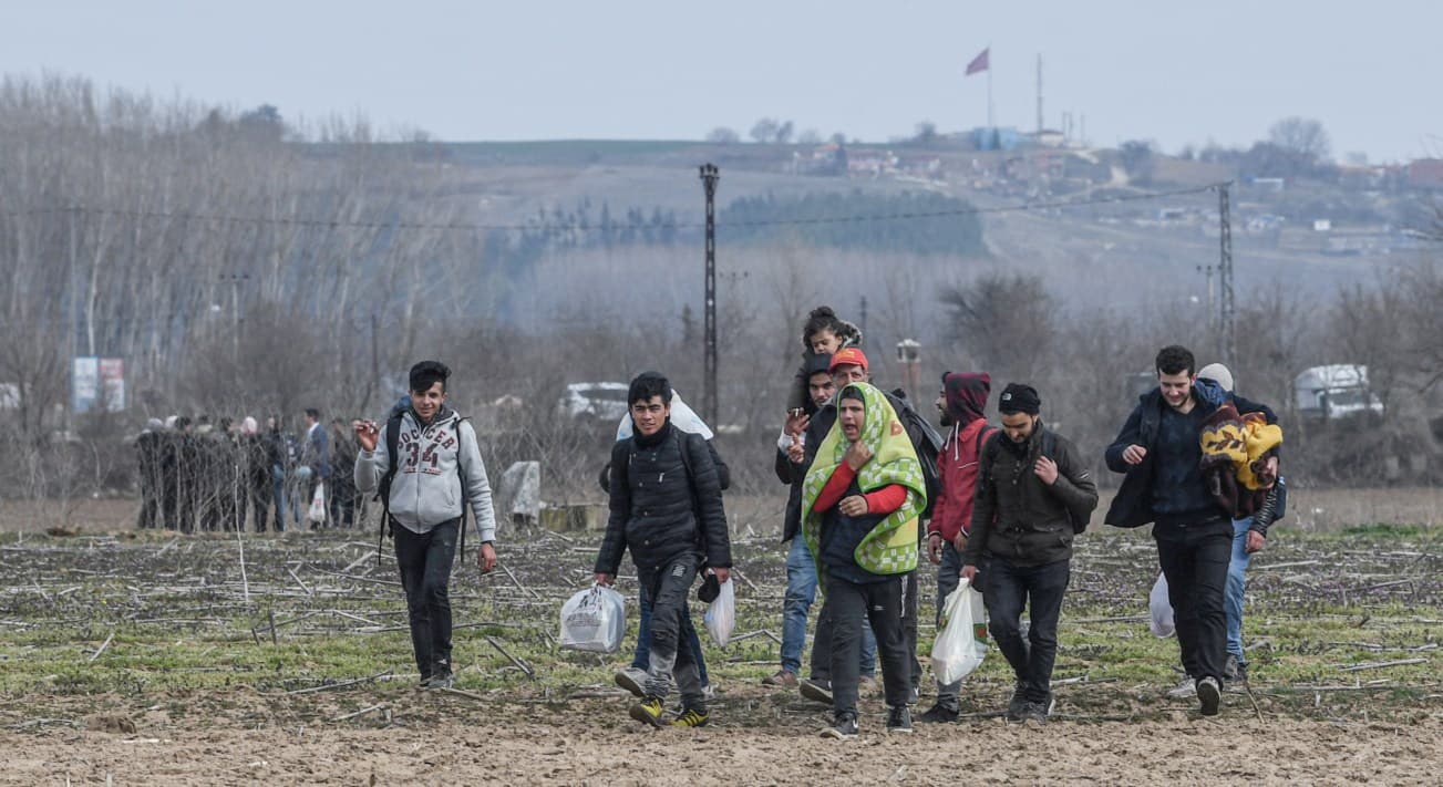Drama na grčko-turskoj granici: Policija puca na migrante