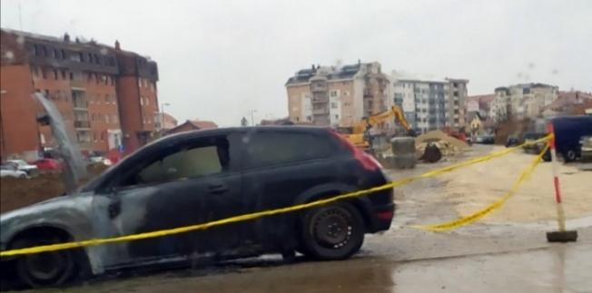 Zapaljen putnički automobil