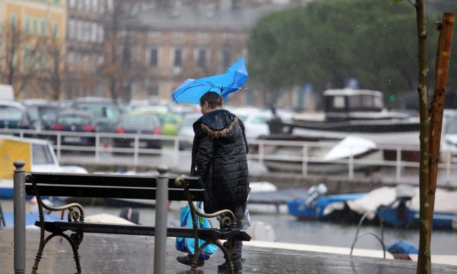 Sve je moguće: Meteorolozi najavili sunce, vjetar, kišu i snijeg