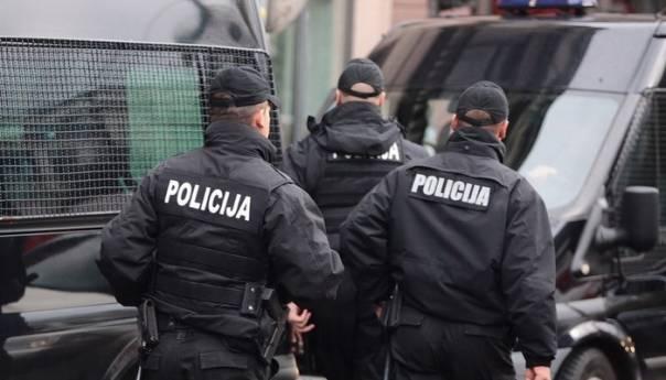 Sila udarila u glavu: Organizirali svadbu u vrijeme koronavirusa, ispalili 71 metak pa ih policija ekspresno pohapsila