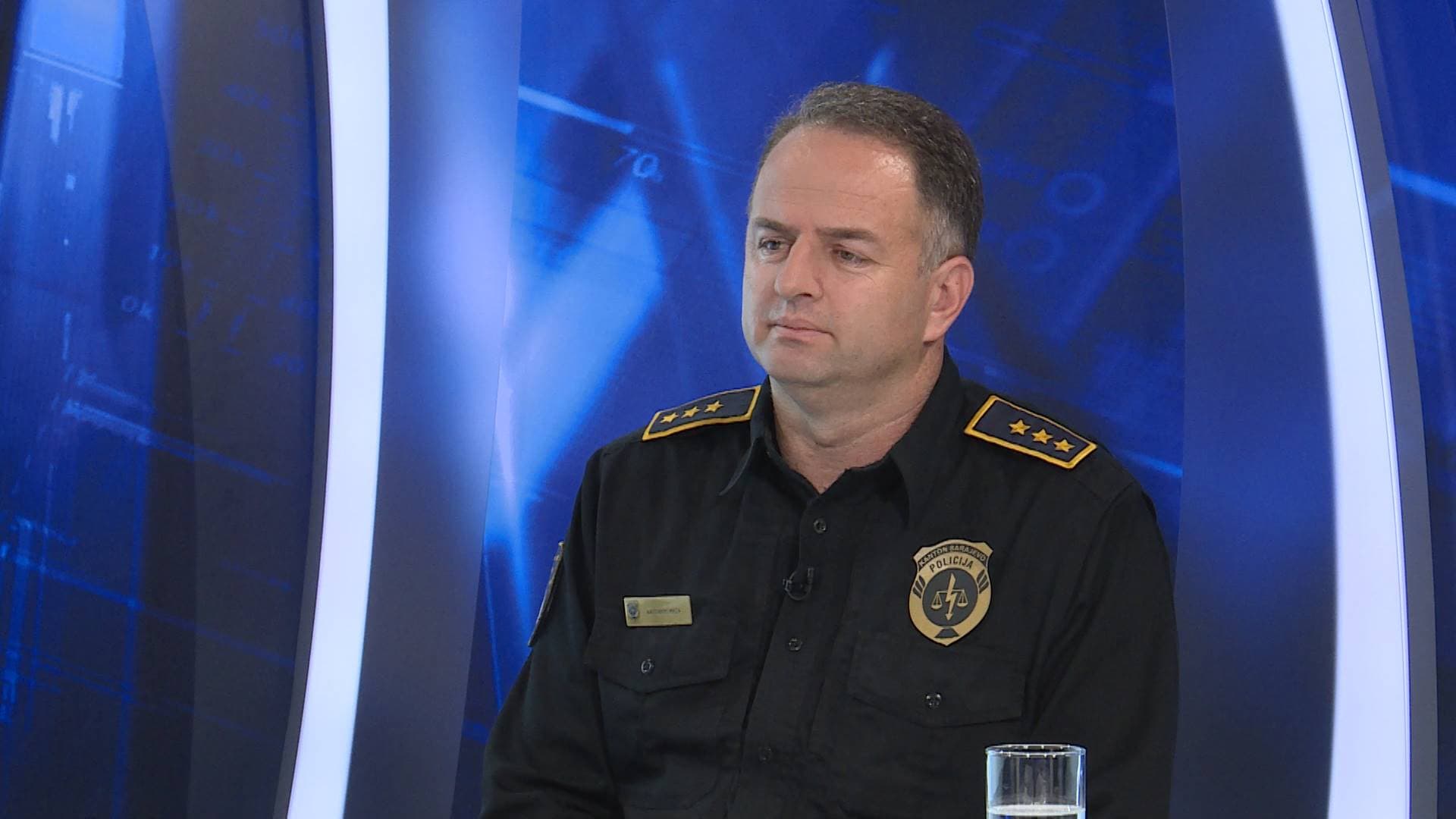 Mirza Hadžiabdić rekao je da je u posljednja 24 sata izdato 35 prekršajnih naloga - Avaz