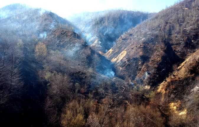Požar u Tuzli ugašen u ranu zoru, štete ogromne