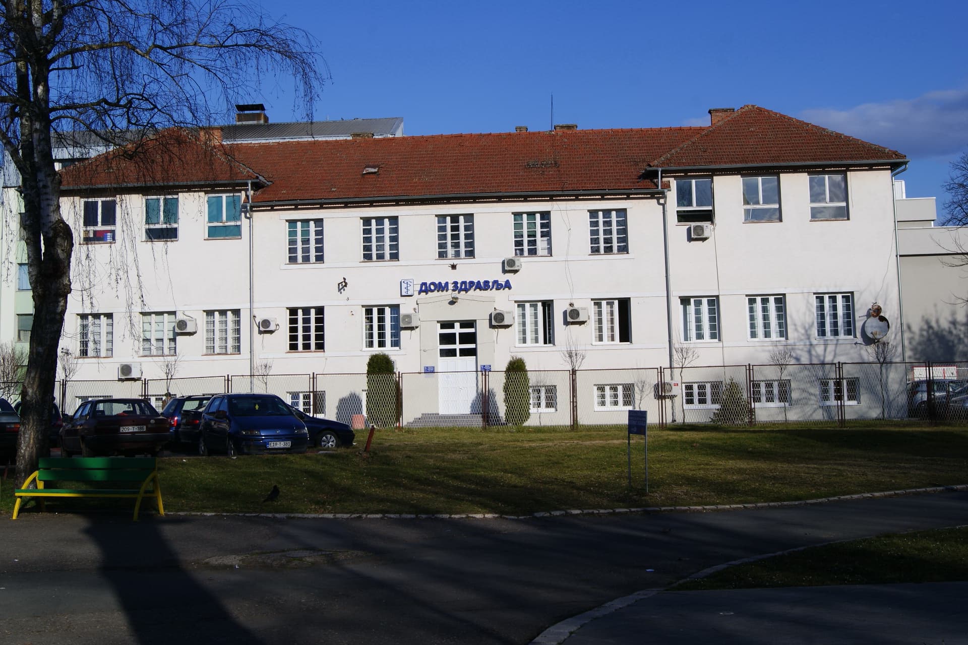 U izolaciji 213 građana