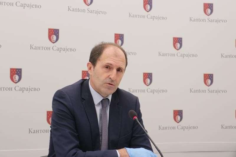 Nenadić: Zbog koronavirusa hospitalizirano 16 osoba, jedna na respiratoru