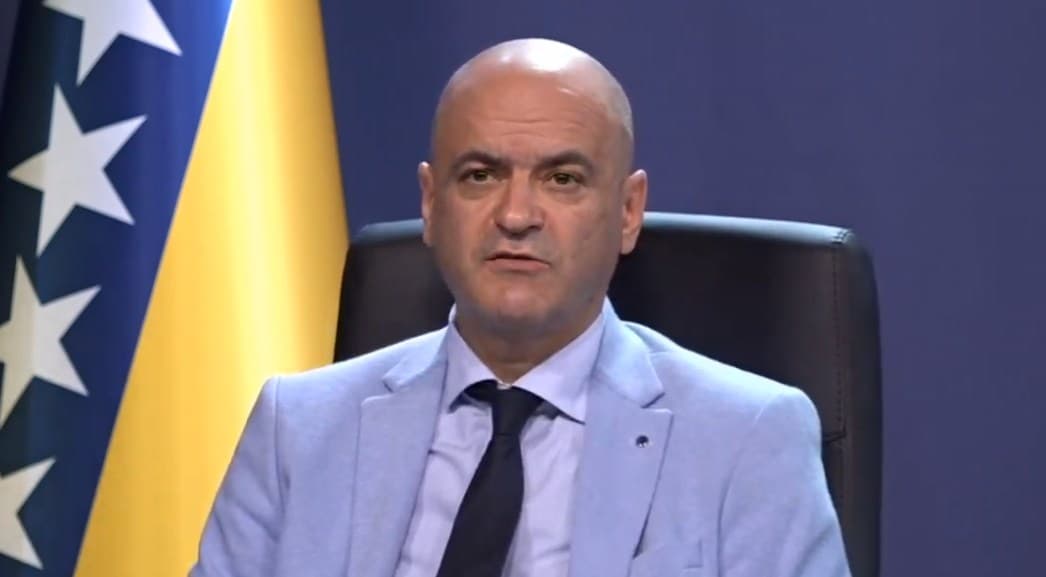 Čerkez: Kraj epidemije daleko, mjere ćemo popuštati narednog mjeseca