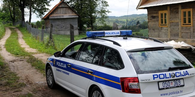 U padu aviona poginule dvije osobe