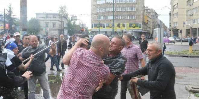 Osuđeni zbog napada na fotoreportera i snimatelja tokom protesta boraca