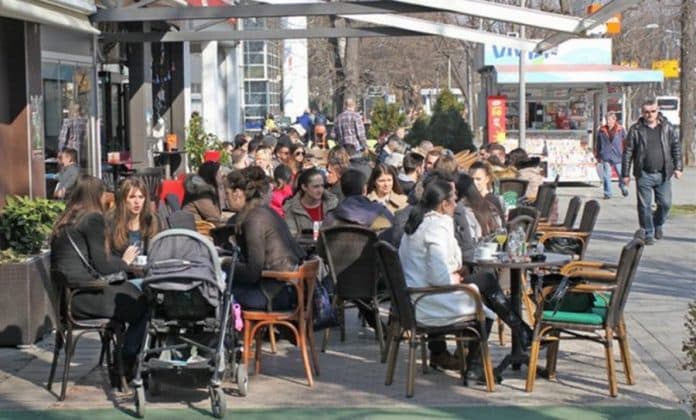 MUP RS-a upozorava građane na javna okupljanja