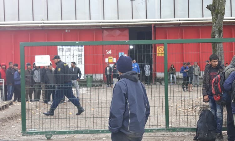 Kljajić: U petak počinjemo sa zatvaranjem prihvatnog centra Bira