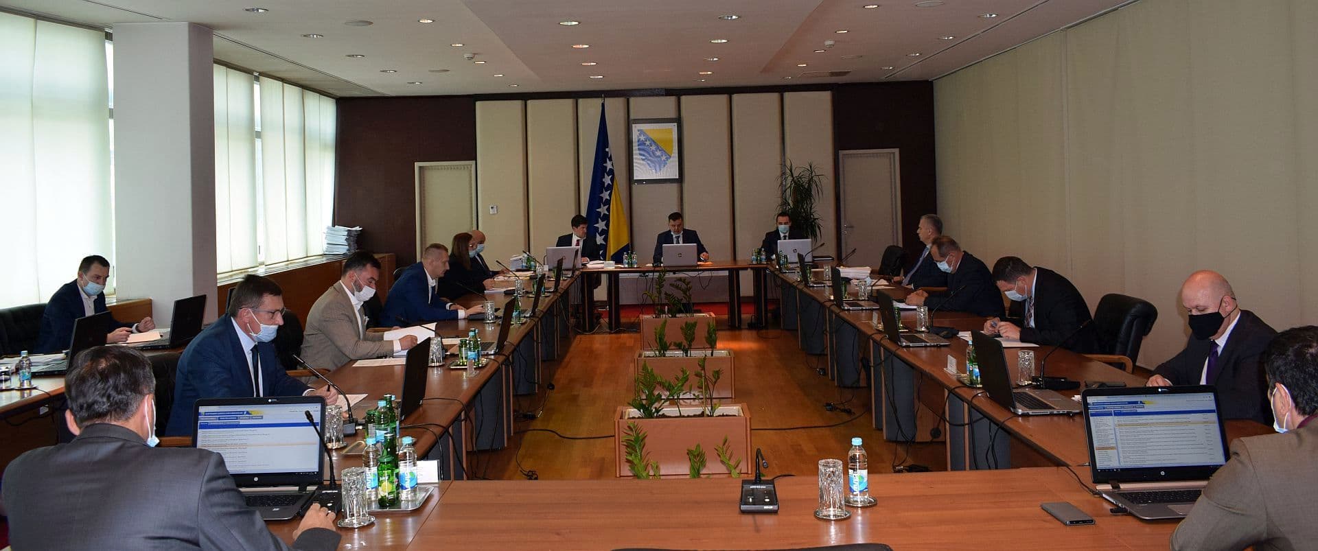 Više od 30 državnih ministarstava i agencija nije zadovoljilo