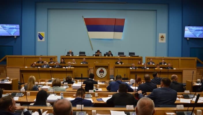 Vladajuća većina predložila 17 zaključaka, odbacuju Rezoluciju