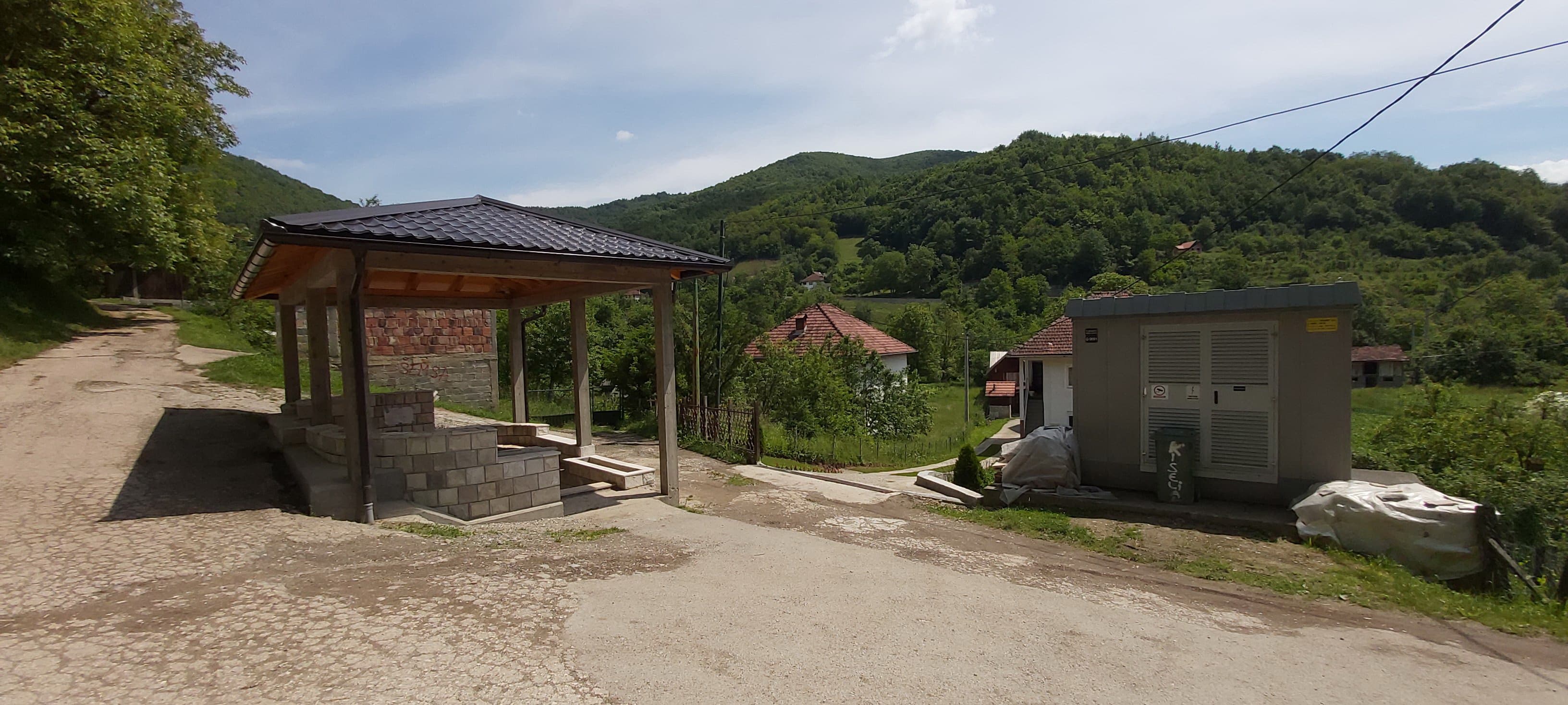 Uređen i prilaz - Avaz