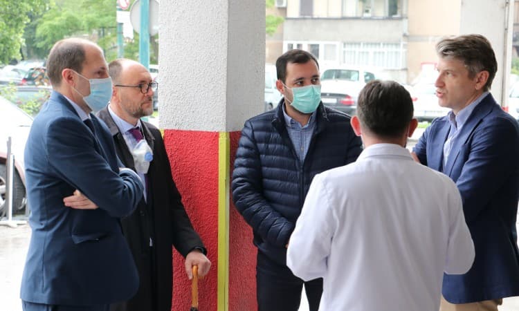 Hitnoj pomoći KS doniran rendgen-aparat