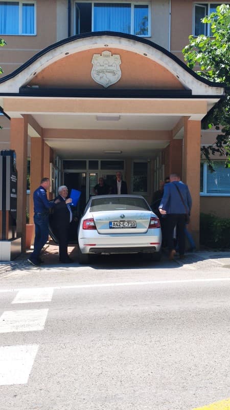 Uhapšeni Fikret Abdić predat Tužilaštvu USK