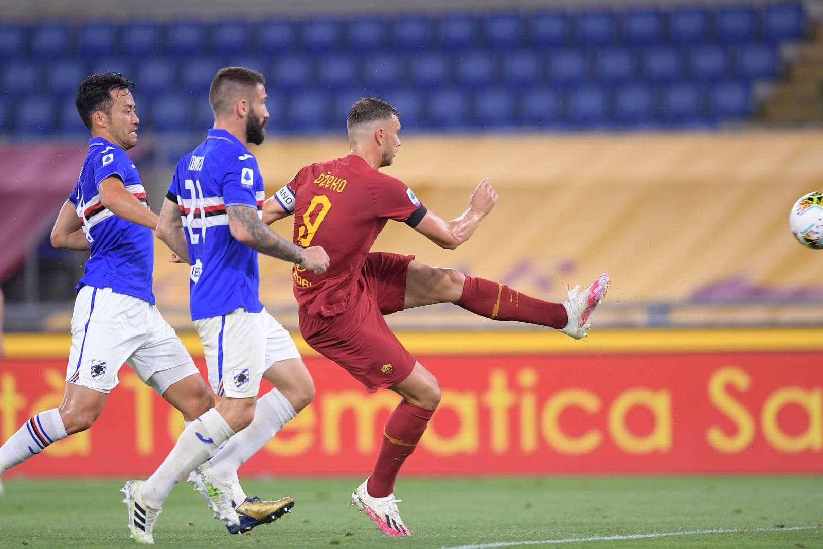 Džeko spasilac Rome, postigao i drugi gol na utakmici za tri boda