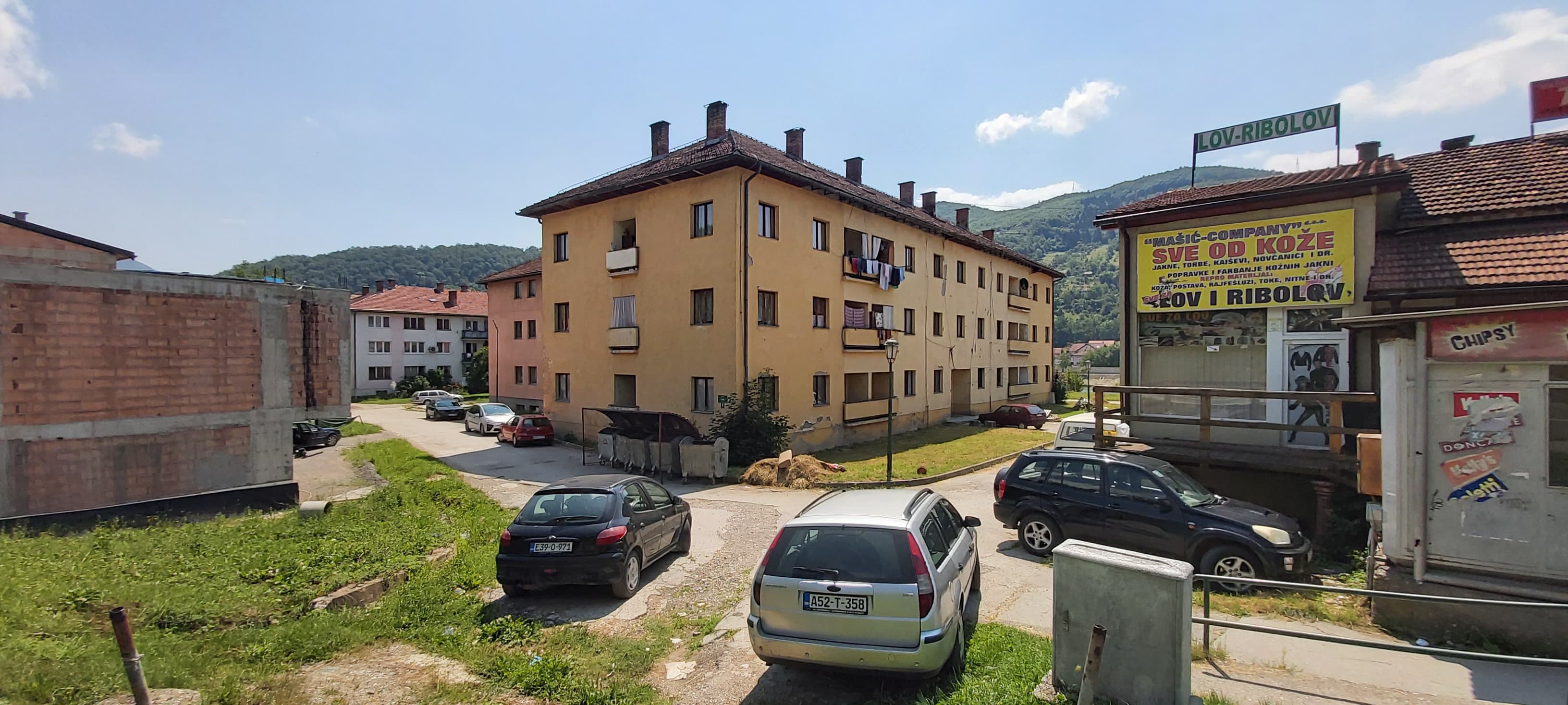 Goraždanin uhapšen nakon što je komšiju izudarao sjekirom