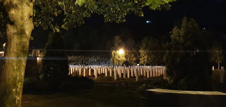 Tužna noć uoči dženaze u Potočarima
