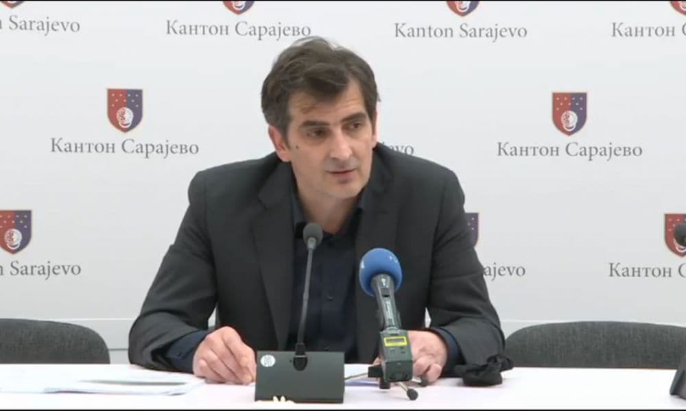 Kapidžić: Peticije nisu potrebne, neće biti nikakve izgradnje na mjestu Hotela "Pošta"
