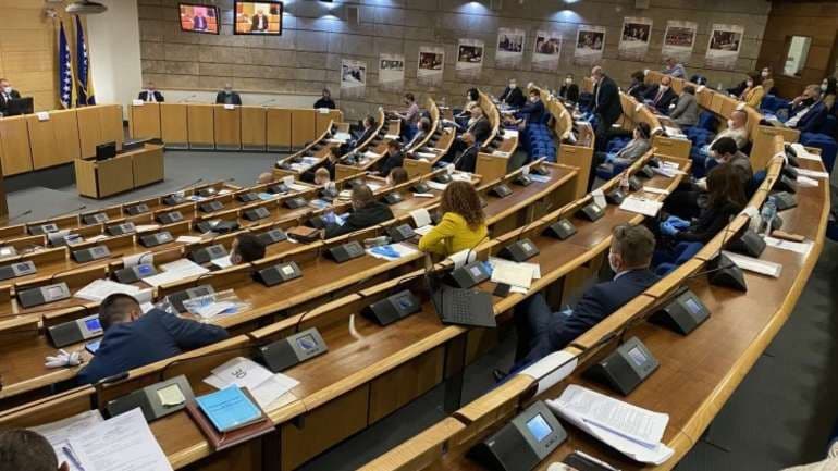 Usvojen zakon koji omogućava taksi vozila za osobe sa invaliditetom