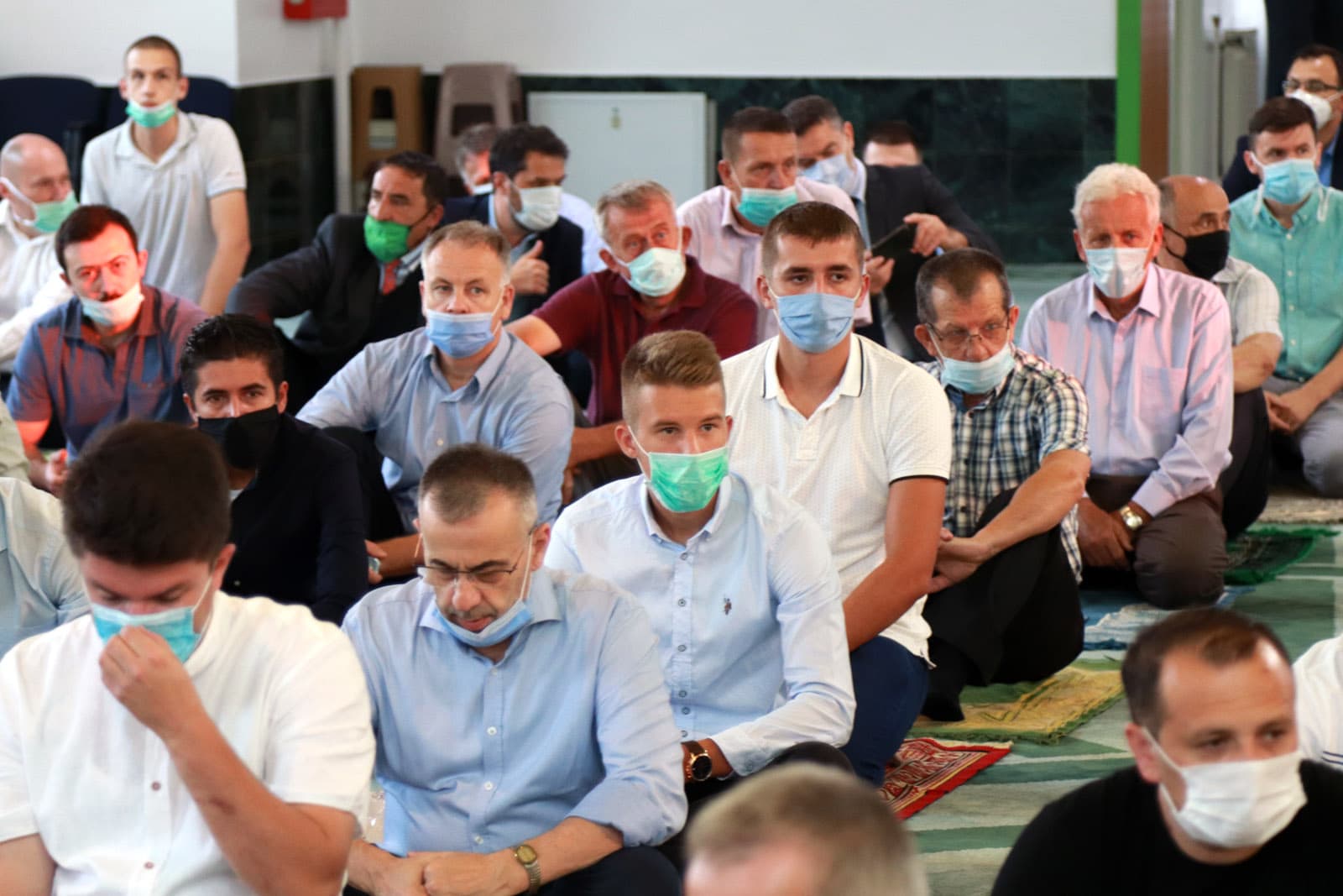 Bajram-namaz u Tuzli dočekao veliki broj vjernika