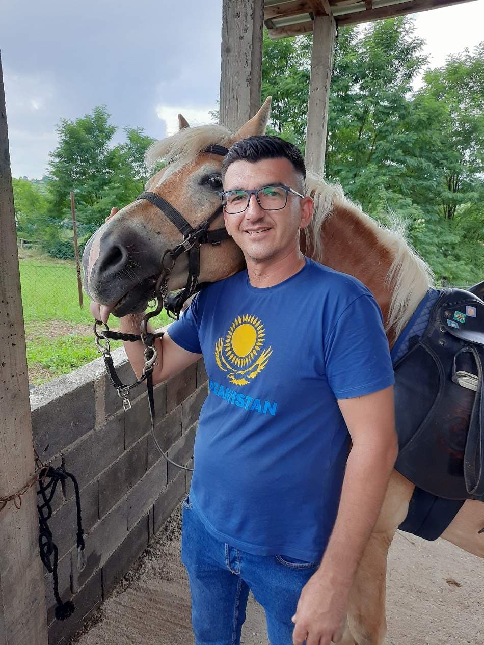Adem Mudrov: Ljubav prema konjima prenosi na mlade