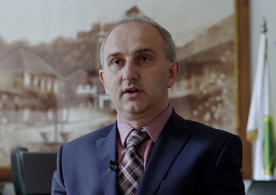 Okanite se Tešnja: Načelnik Suad Huskić ogorčen analizom iz Sarajeva