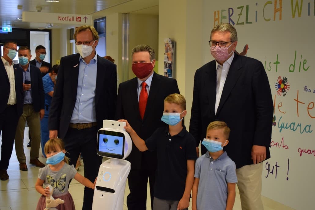 Roboti za djecu u bolnici Floridsdorf - Avaz