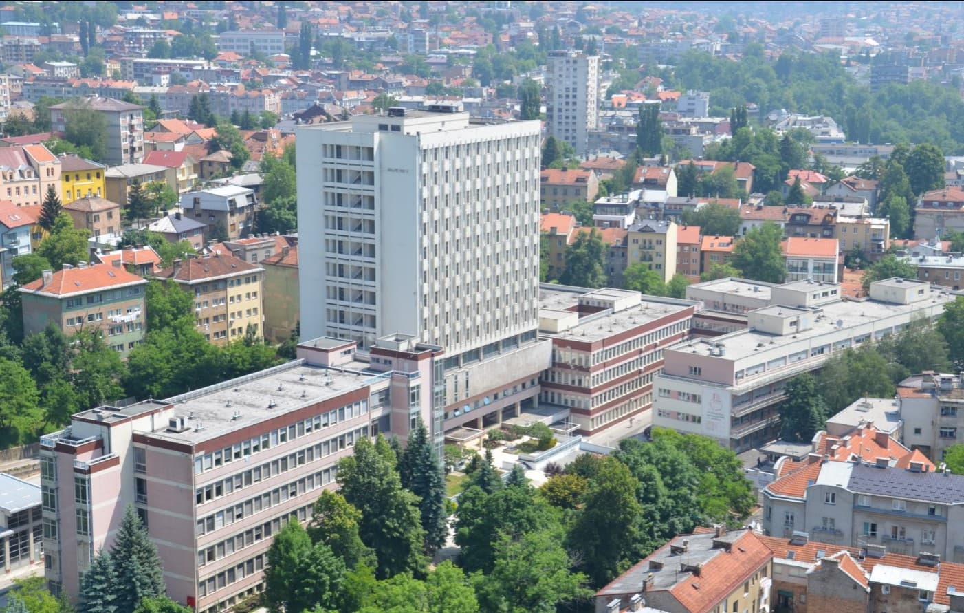 Na Odjeljenju za medicinsko-biohemijsku laboratorijsku dijagnostiku pružene 42.263 usluge i urađeno 33.992 laboratorijskih analiza