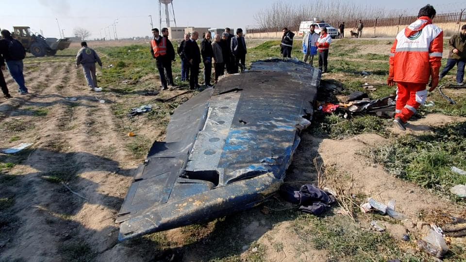 Ukrajinski avion pogodile dvije rakete, putnici nakon prve eksplozije bili živi