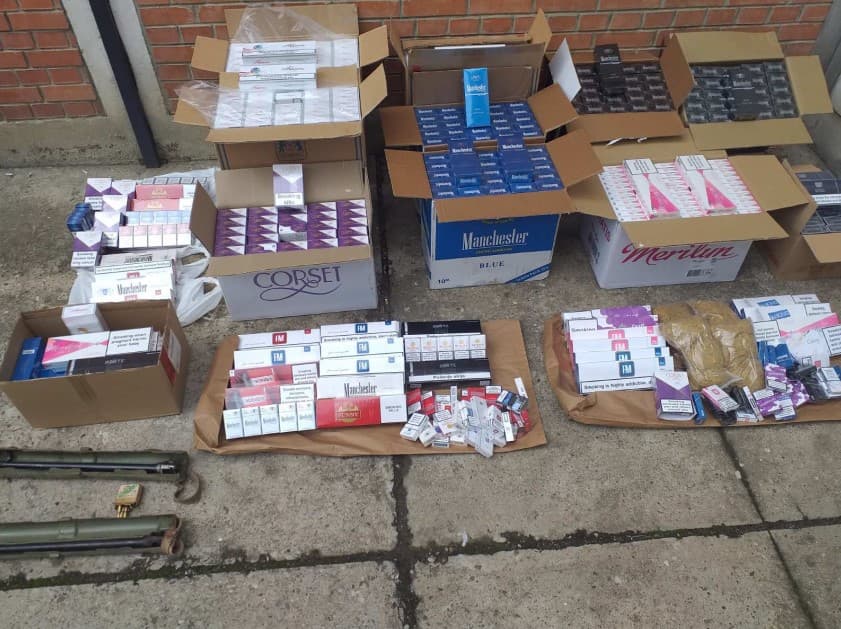 Švercer cigaretama s Audijem bježao policiji: U kući mu našli i oružje