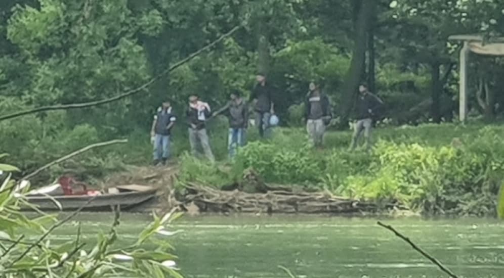 Preko Drine krijumčarili migrante: Uhapšene dvije osobe
