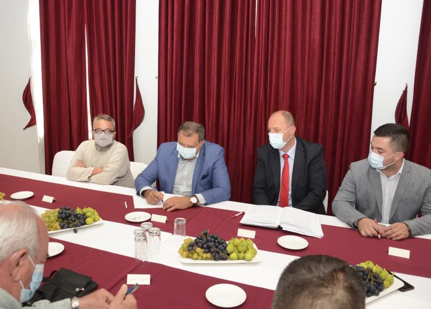 Počeo sastanak Dodika i predstavnika mostarskih Srba