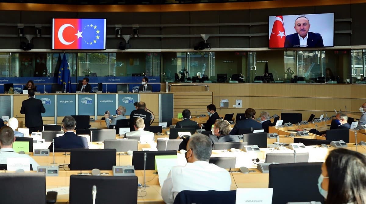 Čavušolu: Turska očekuje da će EU biti "pošteni posrednik" u Istočnom Mediteranu
