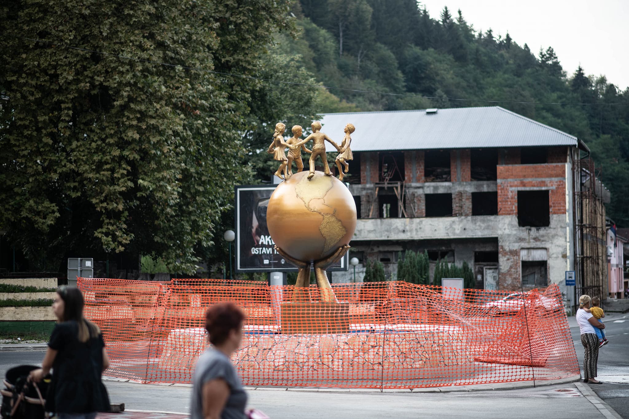 Postavljen spomenik kojem su se Bošnjaci protivili