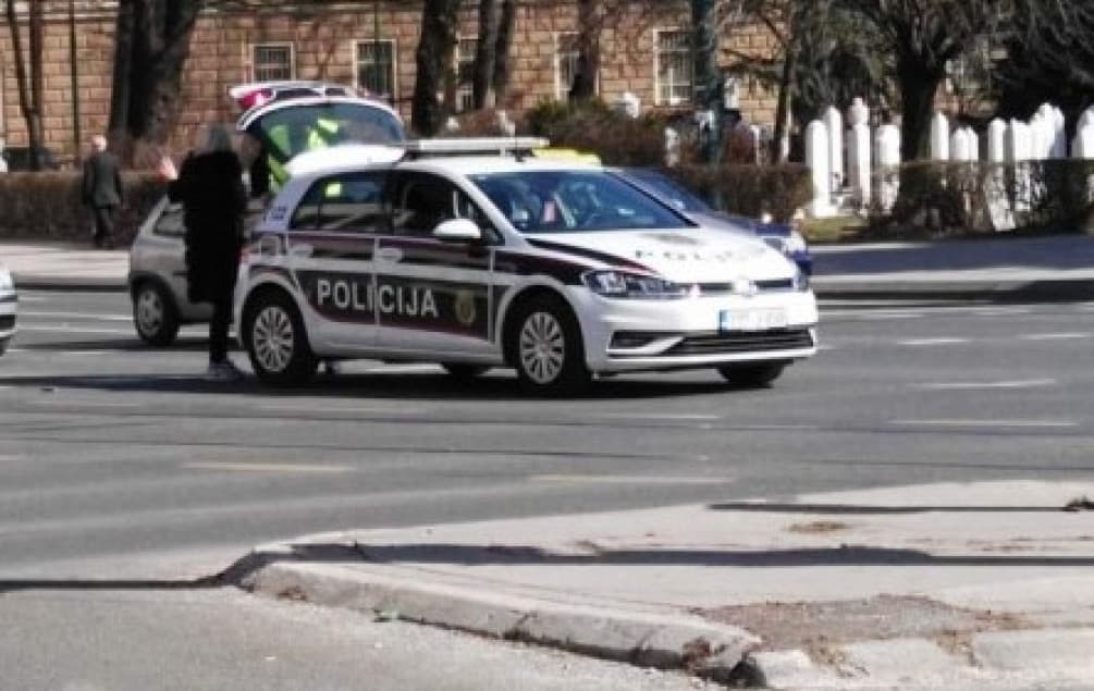 Nasilnik koji je napao policajca savladan i uhapšen