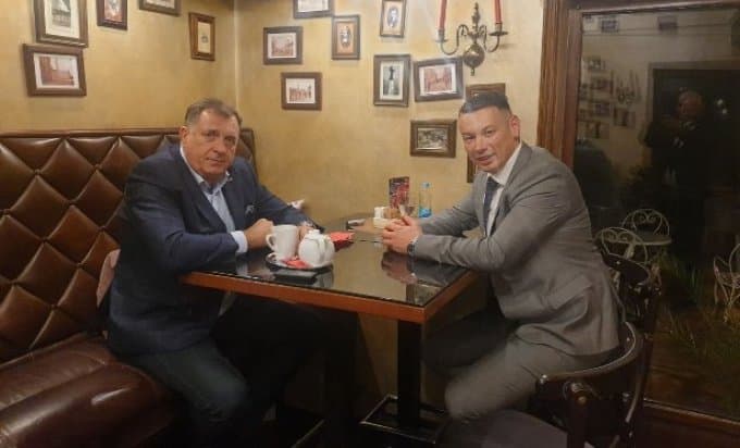 Dodik i Nešić snimljeni "na kafi"